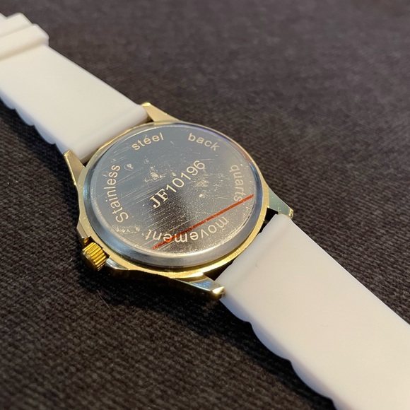 Womens Watch - Picture 2 of 4